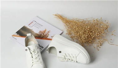 新品上市| 秋天的第一双鞋，从长立·安曼的那一抹白开始！