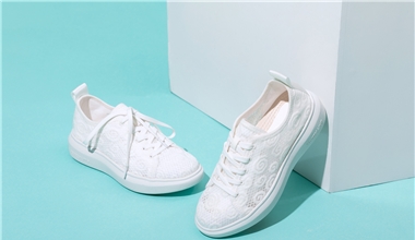 新品上市 | 「安曼·夏风」时尚小白鞋！